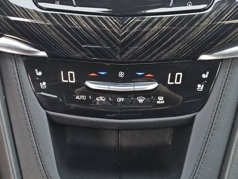 Used 2024 Cadillac XT6 Premium Luxury FWD image 15