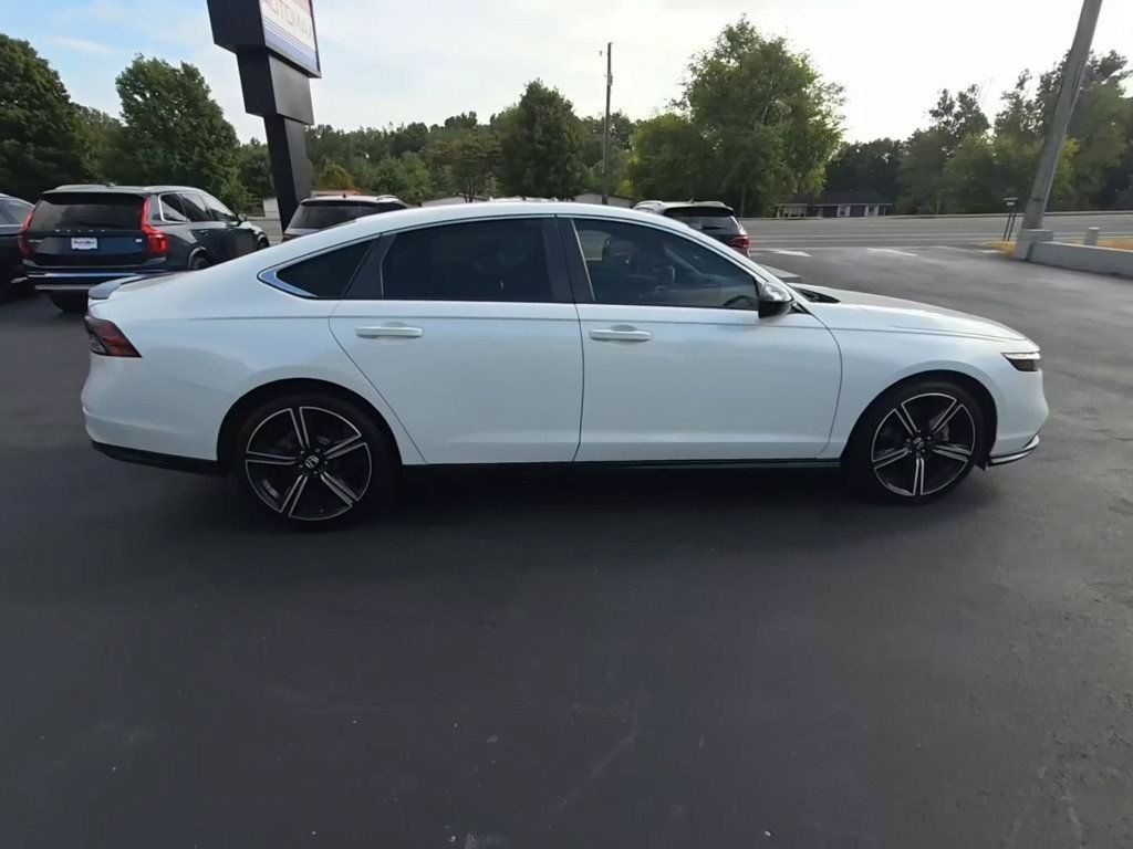 Used 2023 Honda Accord Sport image 5