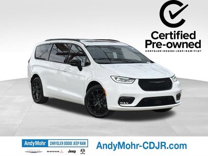 Used 2024 Chrysler Pacifica Limited w/ S Appearance Package
