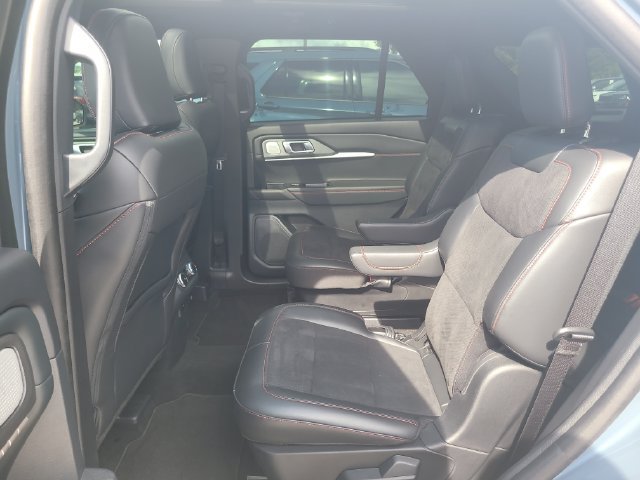 Used 2025 Ford Explorer ST w/ Sun And Sound Package RWD image 13
