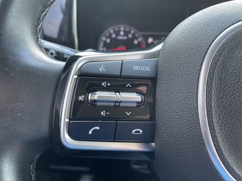 Used 2022 Kia Sorento S image 17