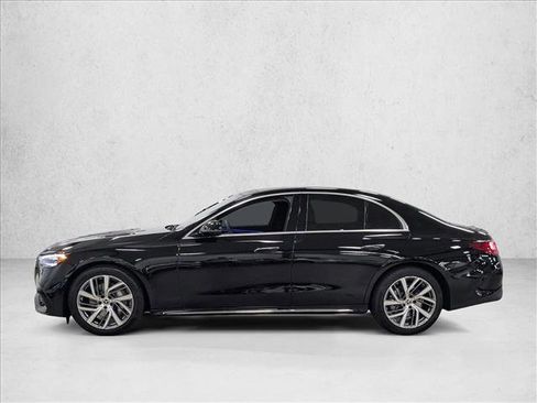 Used 2026 Mercedes-Benz E 350 4MATIC Sedan image 5