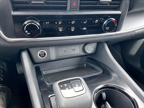 Used 2023 Nissan Rogue S image 24