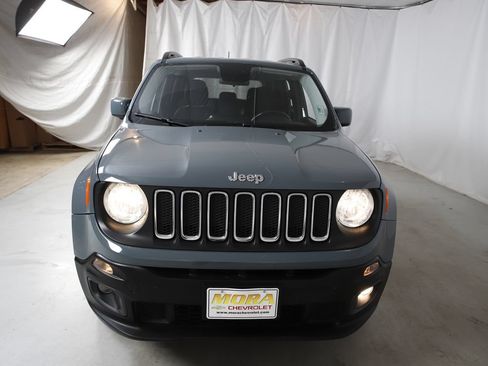 Used 2017 Jeep Renegade Latitude w/ Cold Weather Group AWD/4WD image 6