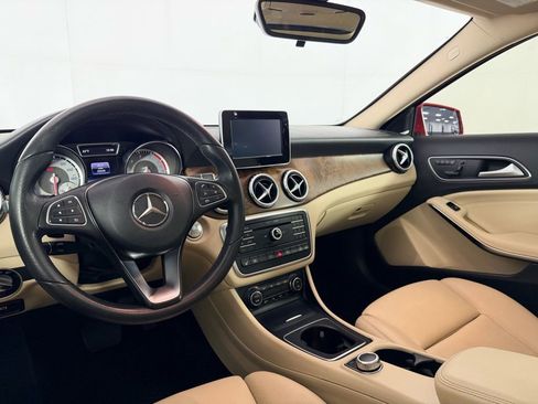 Used 2017 Mercedes-Benz GLA 250 4MATIC image 14