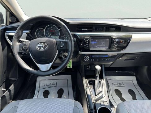 Used 2014 Toyota Corolla LE FWD image 16