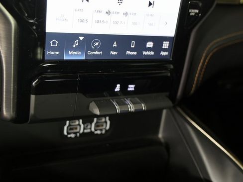 Used 2024 RAM 1500 Limited image 15