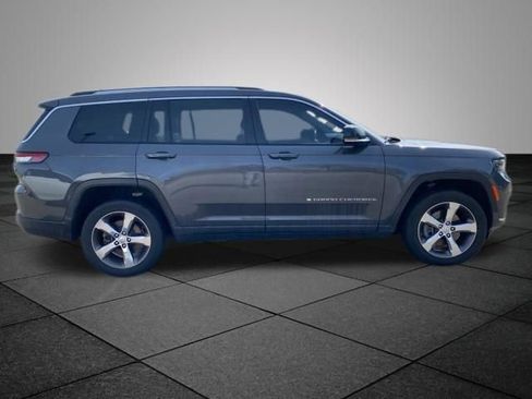 Used 2022 Jeep Grand Cherokee L Limited image 14