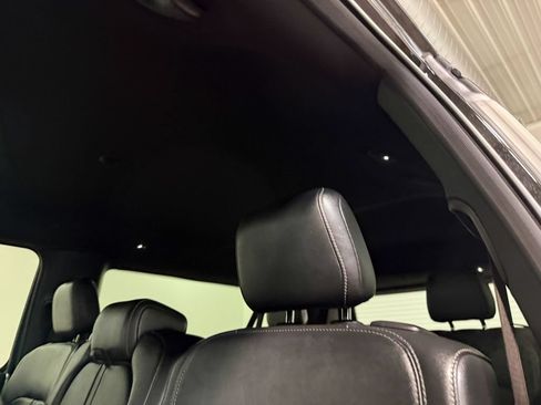 Used 2023 Jeep Wagoneer L Series II AWD/4WD image 9