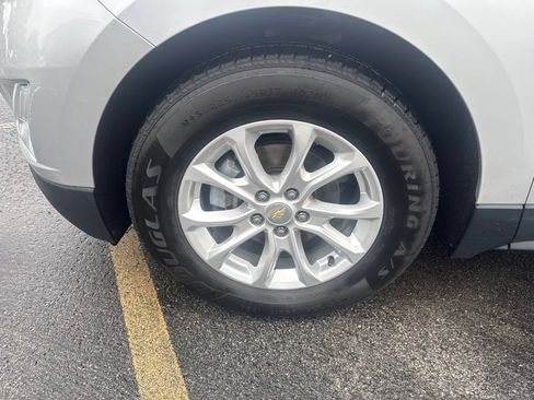 Used 2019 Chevrolet Equinox LS FWD image 11
