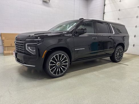 New 2026 Chevrolet Suburban High Country AWD/4WD image 8