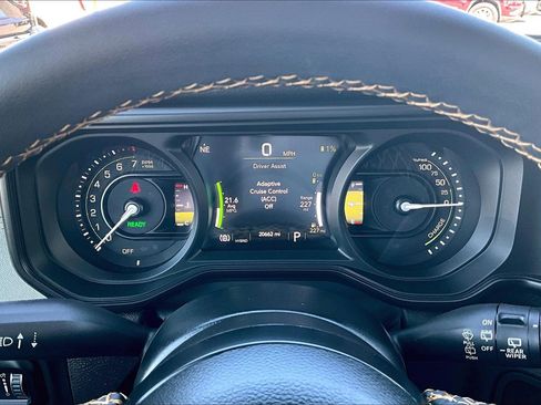 Used 2024 Jeep Wrangler Sport S image 11