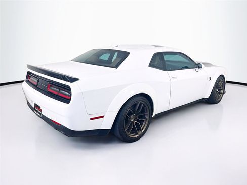 Used 2022 Dodge Challenger SRT Hellcat RWD image 18