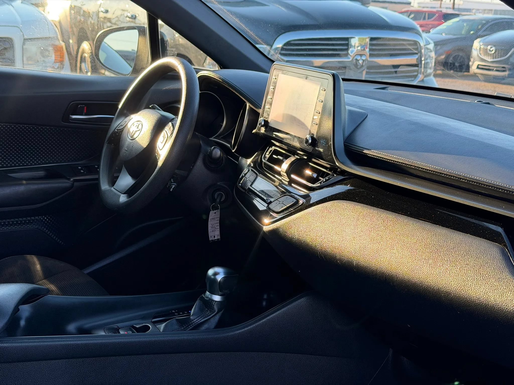 Used 2019 Toyota C-HR LE FWD image 26