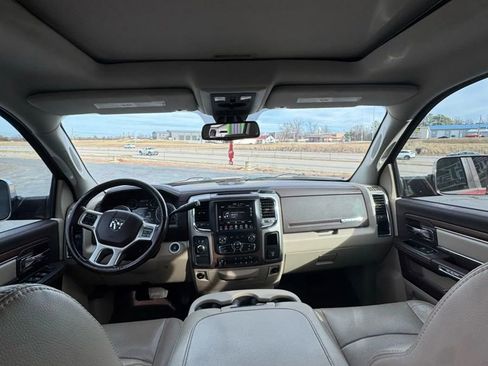 Used 2014 RAM 2500 Laramie w/ Cold Weather Group image 14
