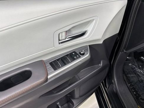 Used 2022 Toyota Sienna XSE FWD image 14
