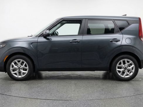 Used 2025 Kia Soul LX w/ LX Technology Package FWD image 5