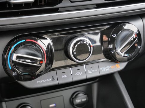 Certified 2023 Hyundai Kona SE image 24