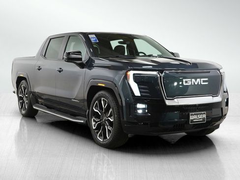 Used 2025 GMC Sierra EV Denali AWD/4WD image 7