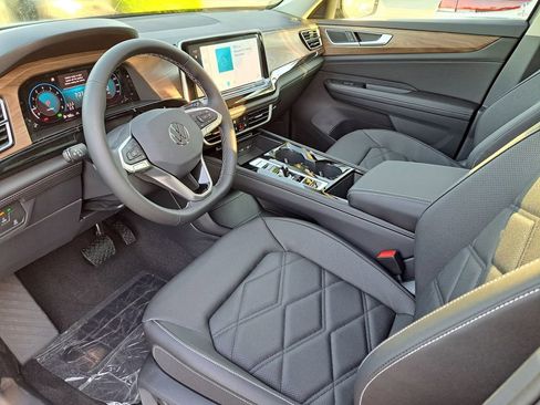 New 2026 Volkswagen Atlas SE FWD image 7