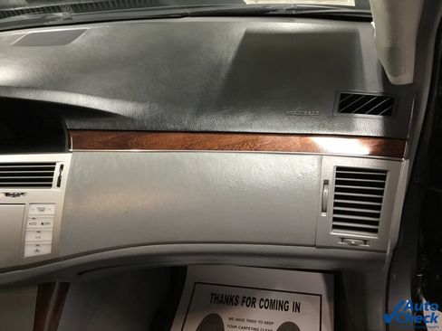 Used 2009 Toyota Avalon Limited image 37