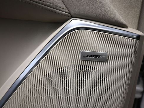 Used 2018 Cadillac Escalade ESV Luxury image 11