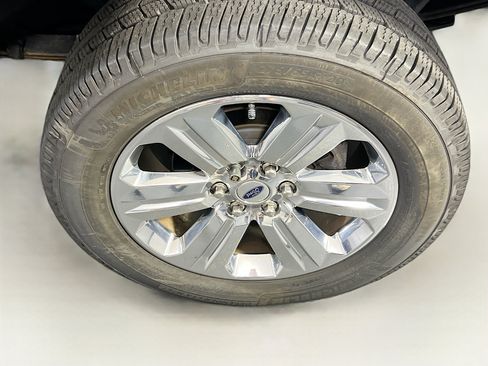 Used 2019 Ford F150 XLT w/ Equipment Group 302A Luxury AWD/4WD image 28