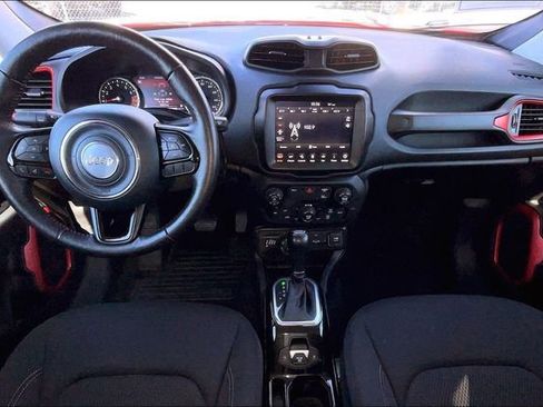 Used 2022 Jeep Renegade Latitude w/ Convenience Group AWD/4WD image 15