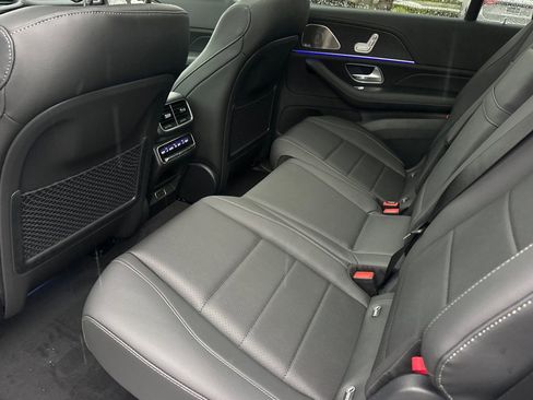 New 2026 Mercedes-Benz GLS 450 4MATIC image 11