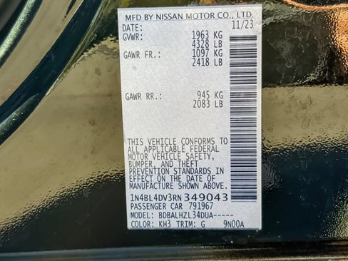 Used 2024 Nissan Altima 2.5 SV FWD image 39