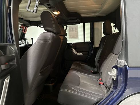 Used 2013 Jeep Wrangler Unlimited Sahara w/ Dual Top Group AWD/4WD image 20