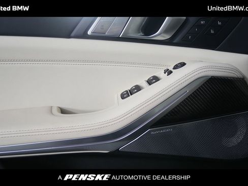 New 2026 BMW X7 M60i image 8