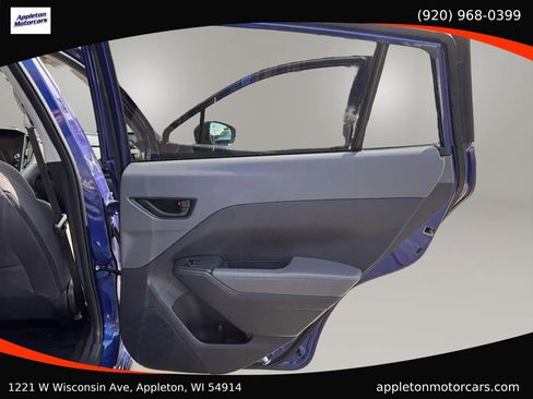 Used 2025 Subaru Crosstrek 2.5i Premium AWD/4WD image 27