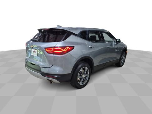 Certified 2025 Chevrolet Blazer LT AWD/4WD image 9