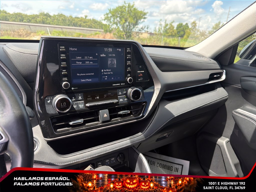 Used 2022 Toyota Highlander XLE FWD image 22