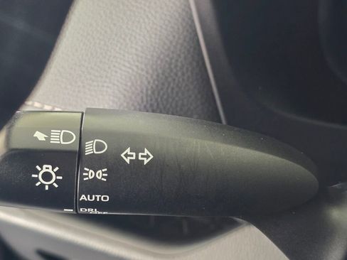 Used 2022 Toyota RAV4 XLE image 26