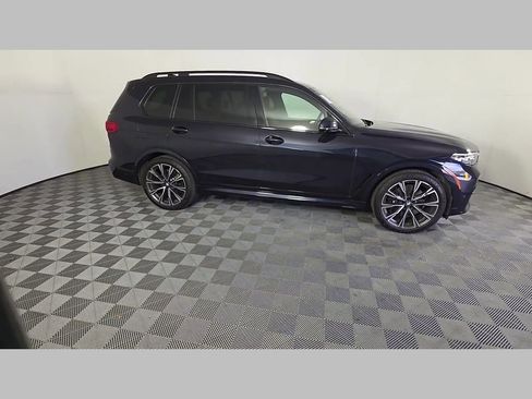 Used 2022 BMW X7 xDrive40i w/ M Sport Package image 35