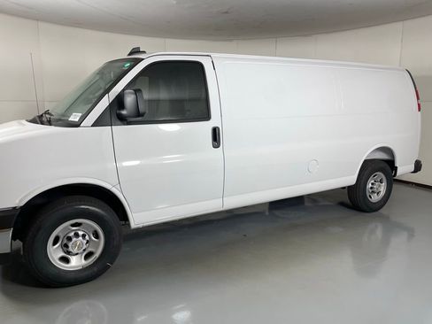 New 2025 Chevrolet Express 2500 w/ Driver Convenience Package image 6