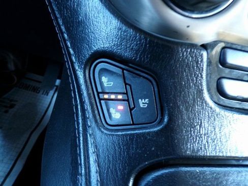 Used 2016 GMC Yukon XL Denali w/ Open Road Package image 33