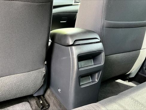 Used 2015 Nissan Sentra SV FWD image 36
