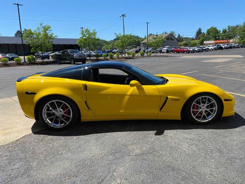 Used 2007 Chevrolet Corvette Z06 w/ Preferred Equipment Group RWD image 14