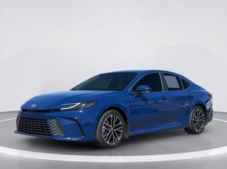 Used 2025 Toyota Camry XLE FWD video 2