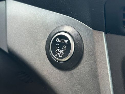 Used 2019 Ford Escape SE image 25