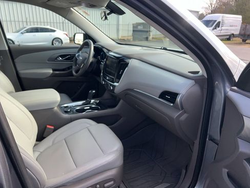 Used 2019 Chevrolet Traverse LT w/ LPO, Blackout Package image 31