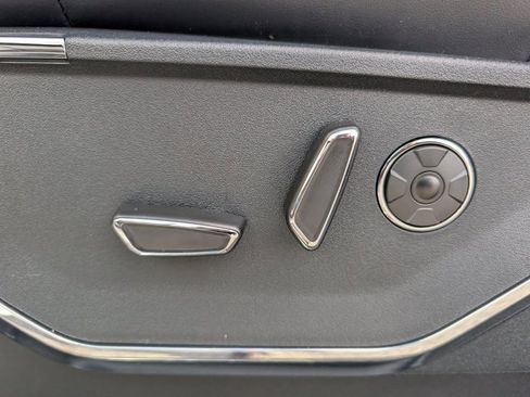 New 2025 Ford F150 Platinum w/ FX4 Off-Road Package image 15