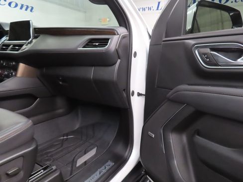 Used 2024 Chevrolet Tahoe High Country image 32