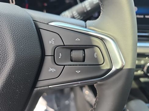 New 2026 Chevrolet Trax ACTIV w/ Sunroof Package FWD image 18