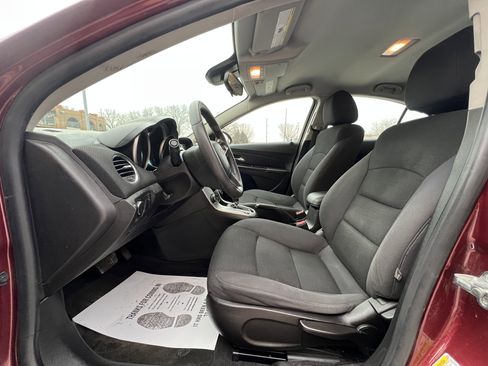 Used 2016 Chevrolet Cruze LT w/ Technology Package image 13