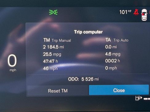 Used 2014 Toyota Camry SE w/ Moonroof Package FWD image 20