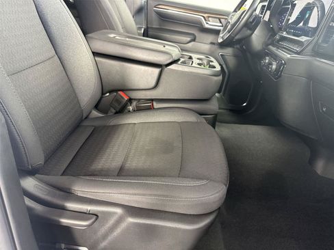 Certified 2024 Chevrolet Silverado 1500 LT AWD/4WD image 17